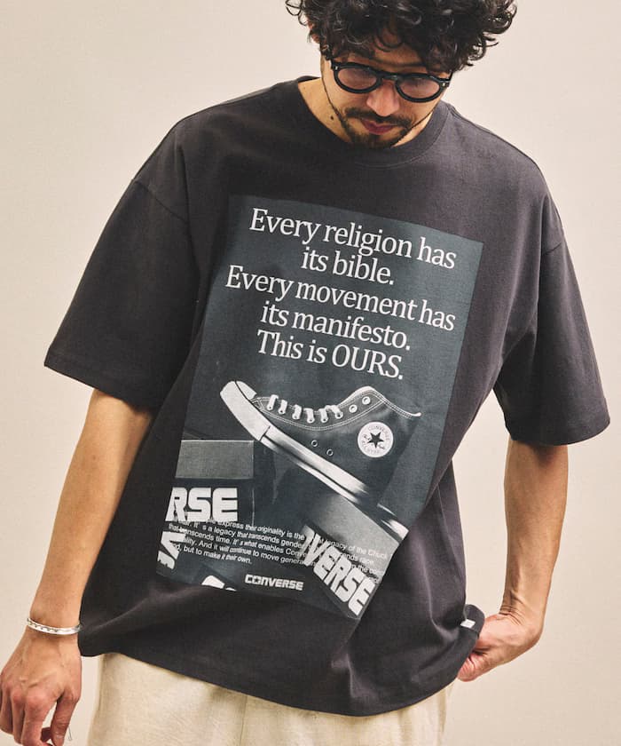 チャコールグレー