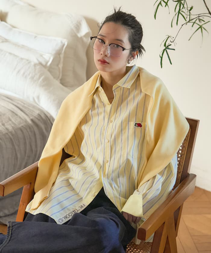 レモンイエロー