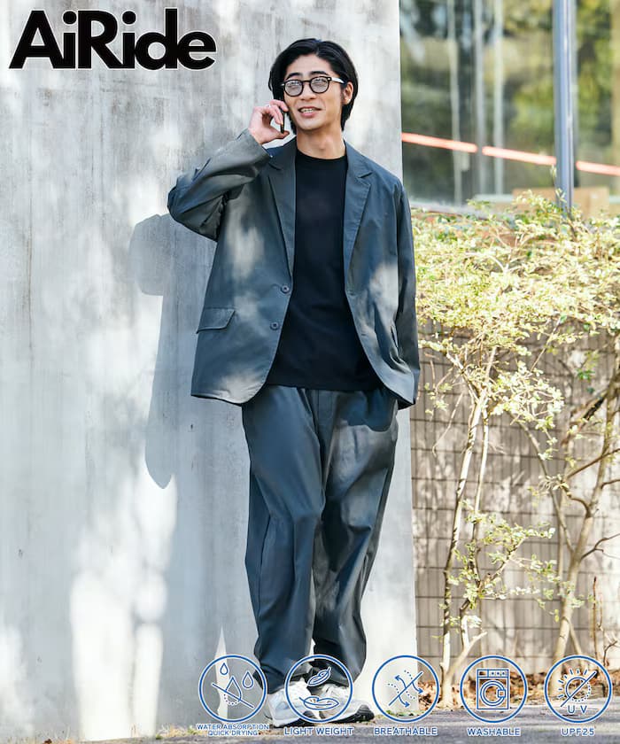 チャコールグレー