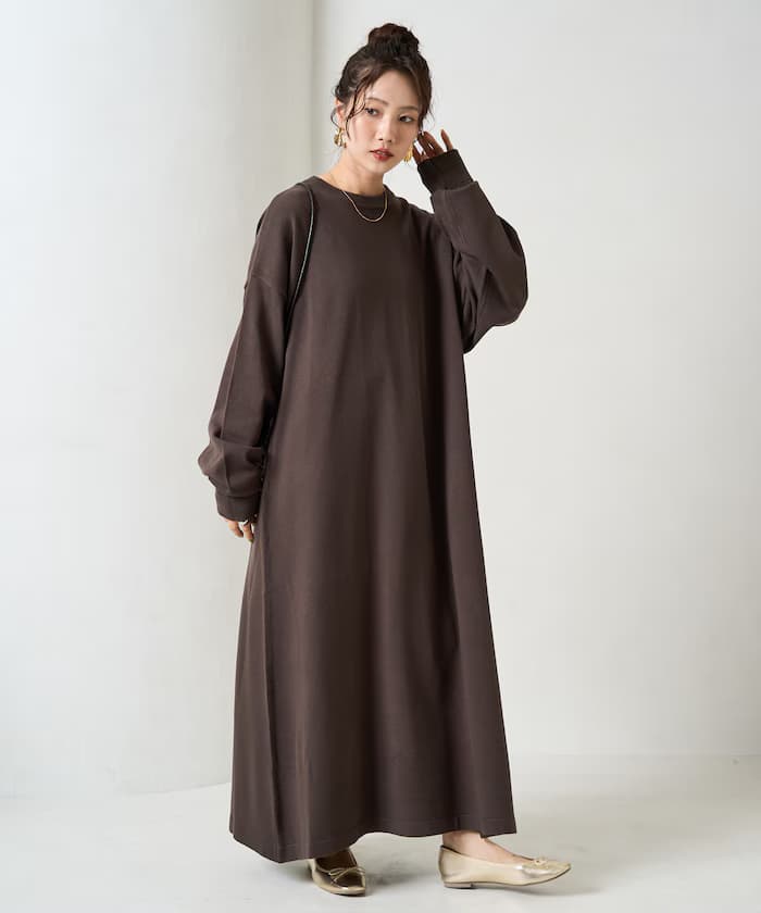 ダークブラウン