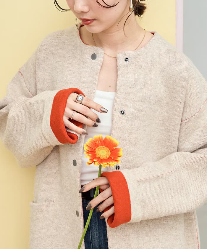 ベージュ×オレンジ