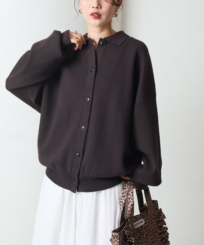 ダークブラウン