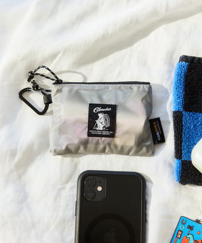 チャコールグレー