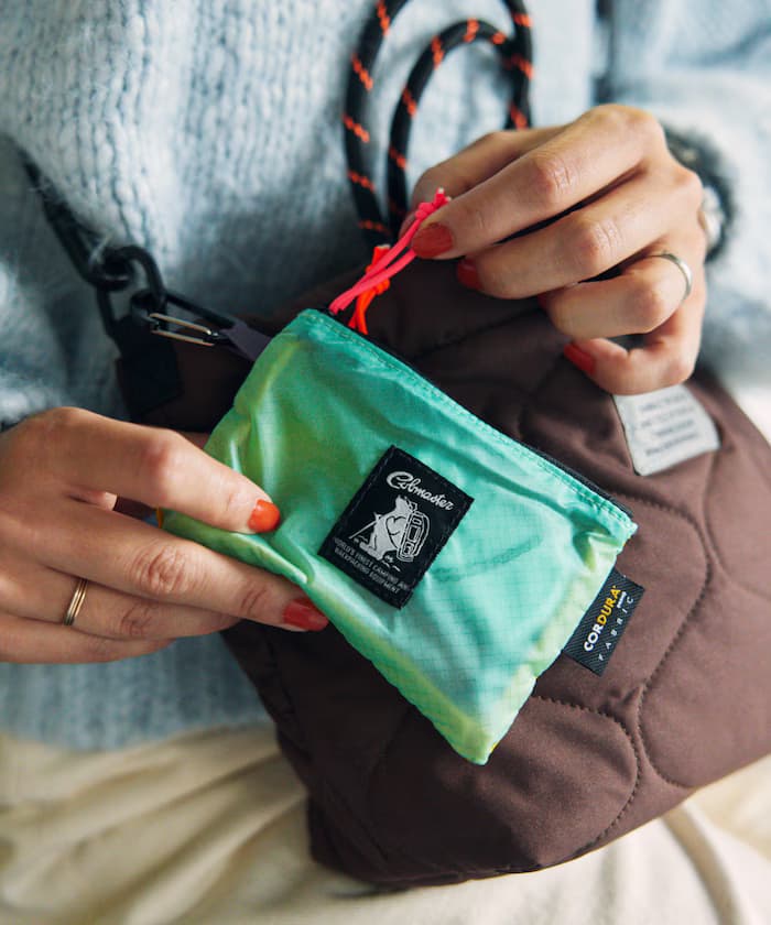 サックスブルー