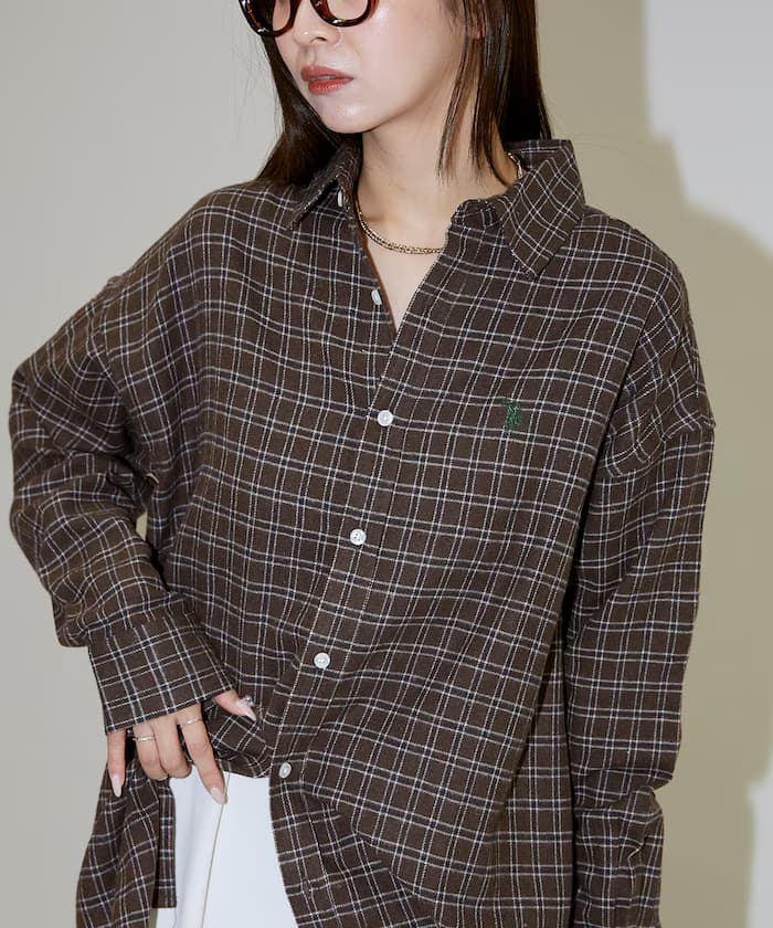 ダークブラウン