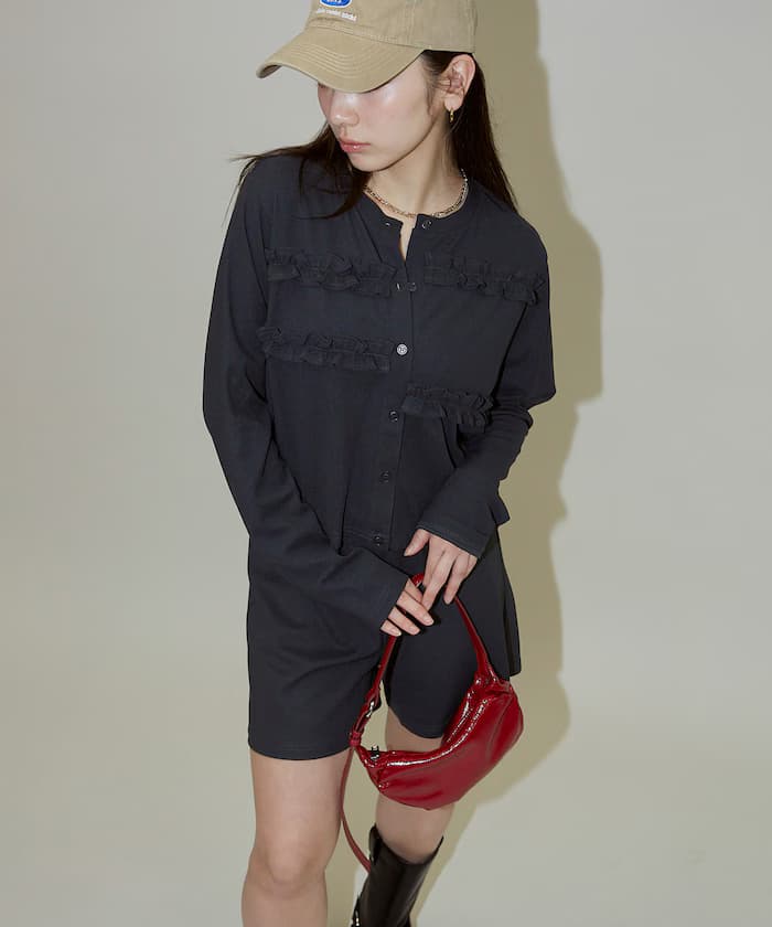 チャコールグレー