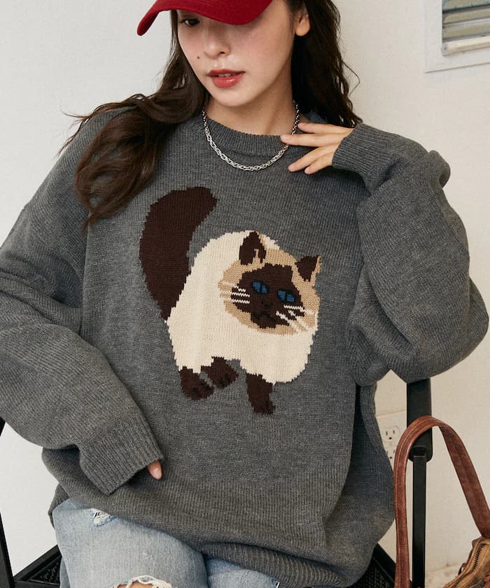 チャコールグレー