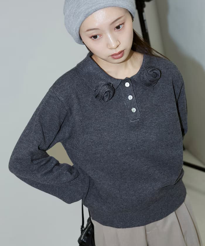 チャコールグレー