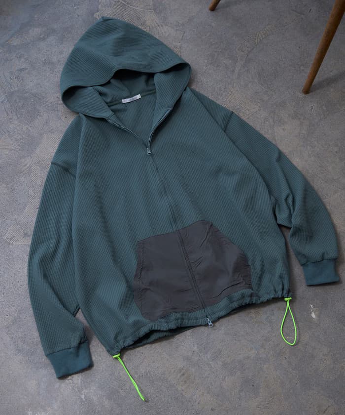 束繩科技發熱尼龍口袋拉鏈連帽衫