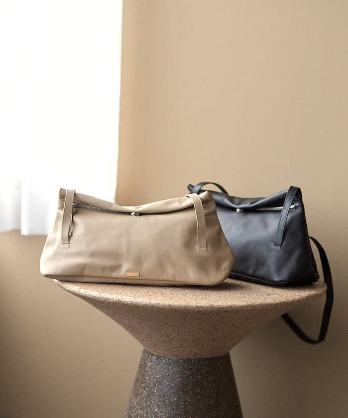 牛革皮革翻蓋側背包 / 撥水皮革